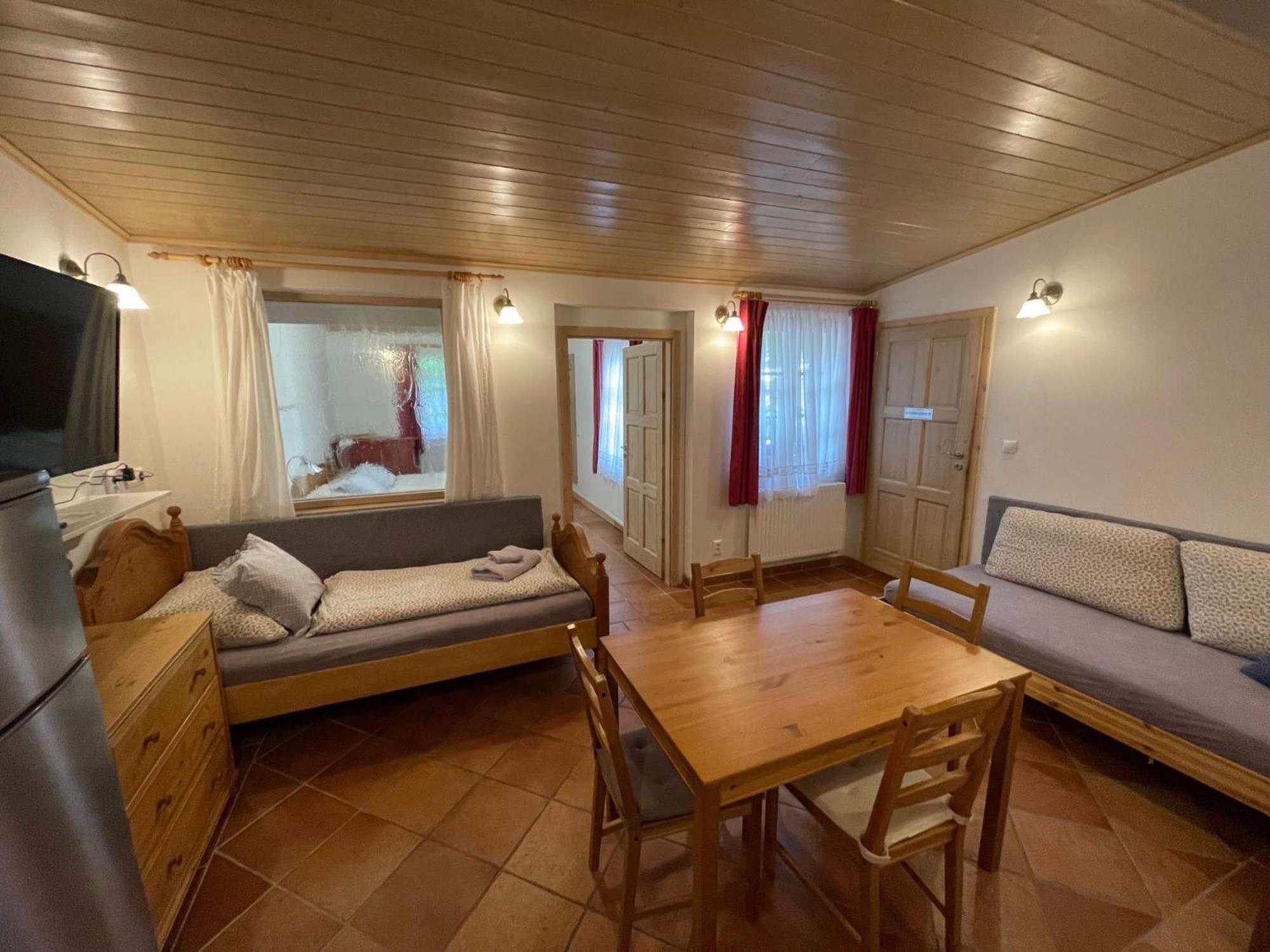 Betty Chalet *